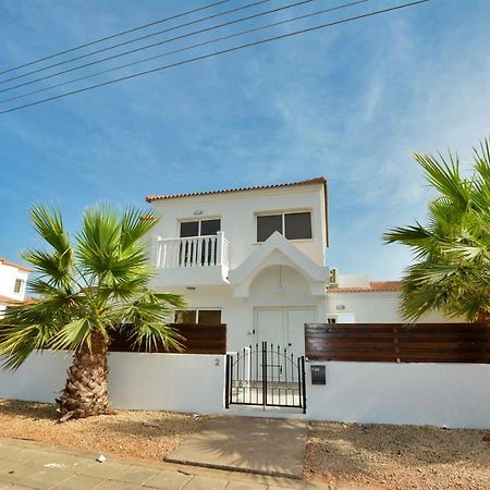 Nissi Palms Villa Ayia Napa Bagian luar foto