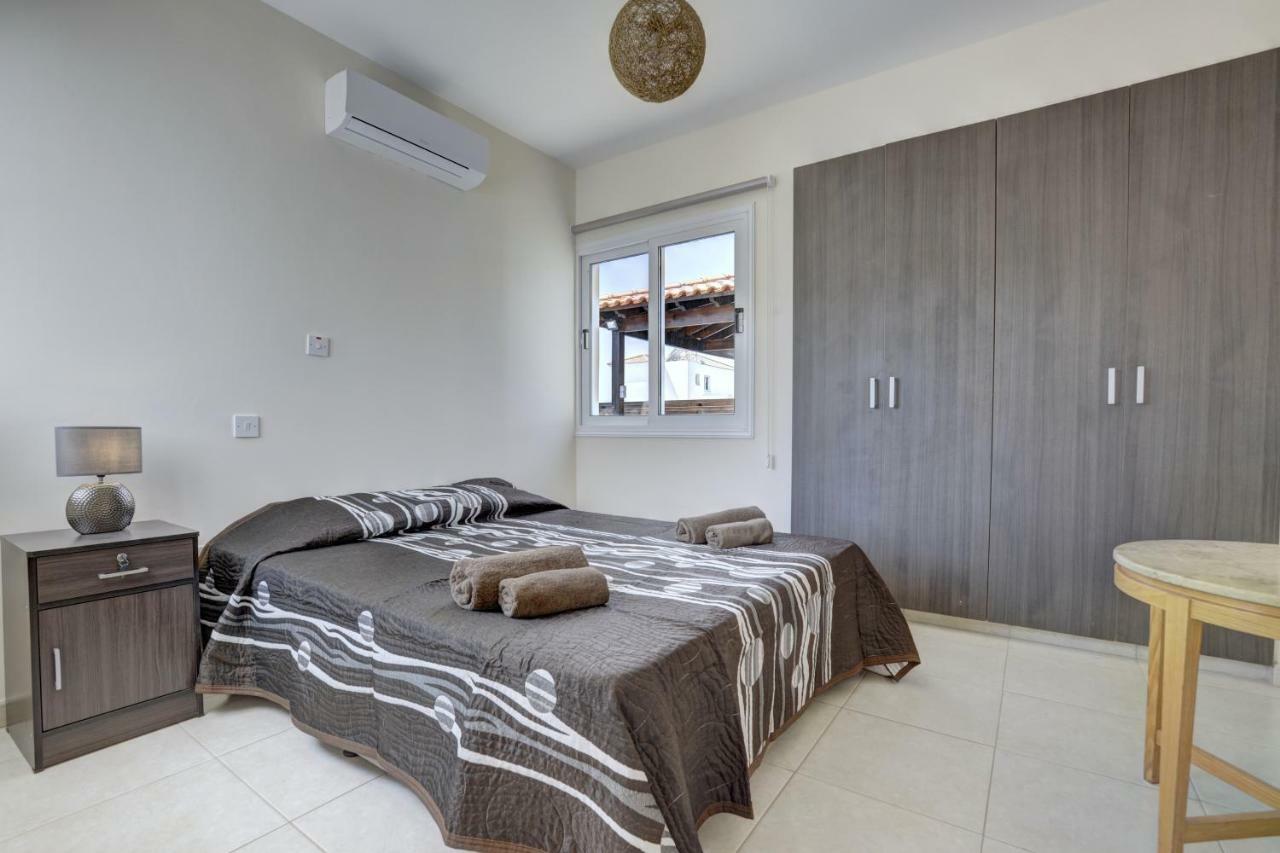 Nissi Palms Villa Ayia Napa Bagian luar foto