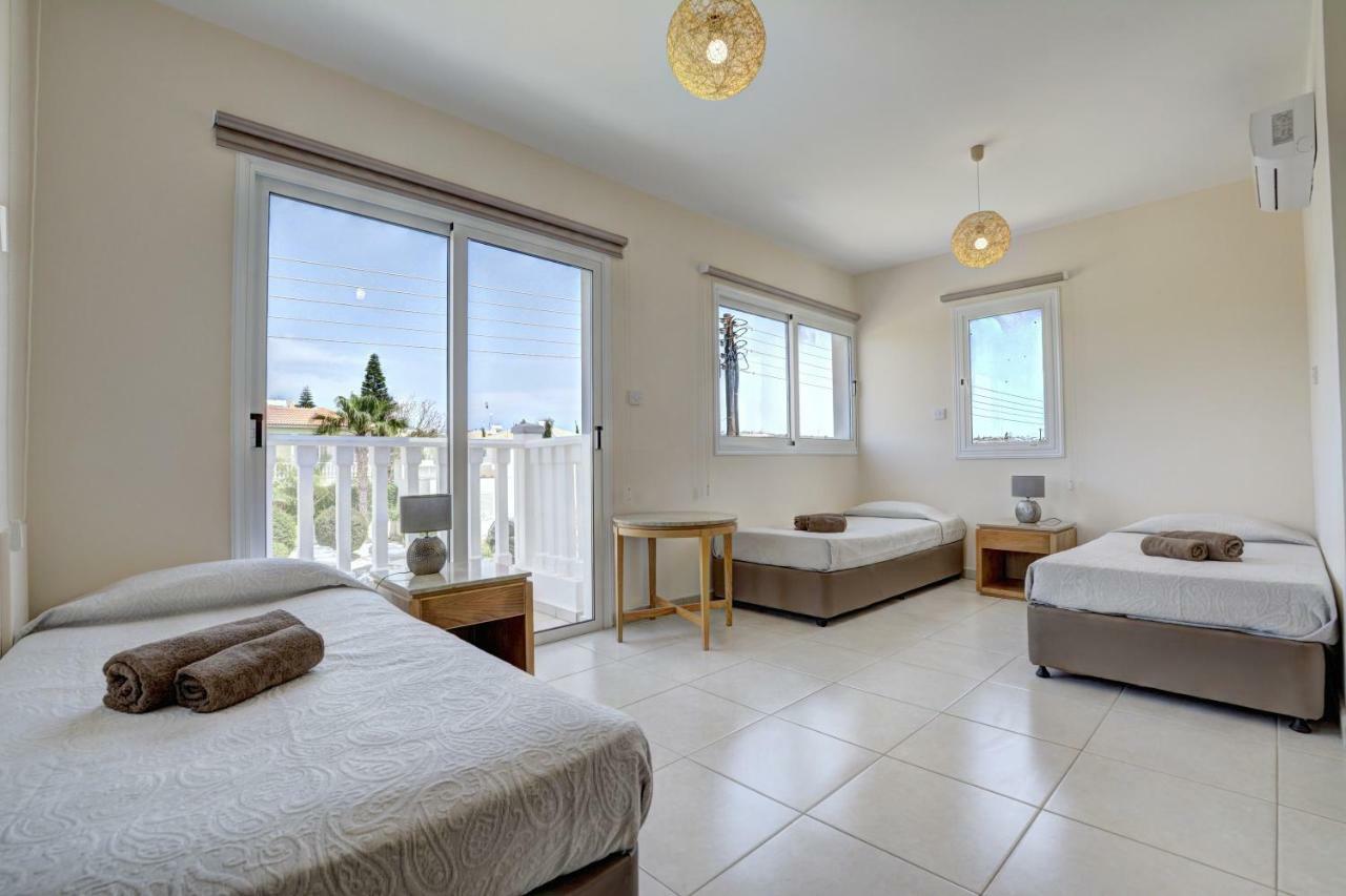 Nissi Palms Villa Ayia Napa Bagian luar foto