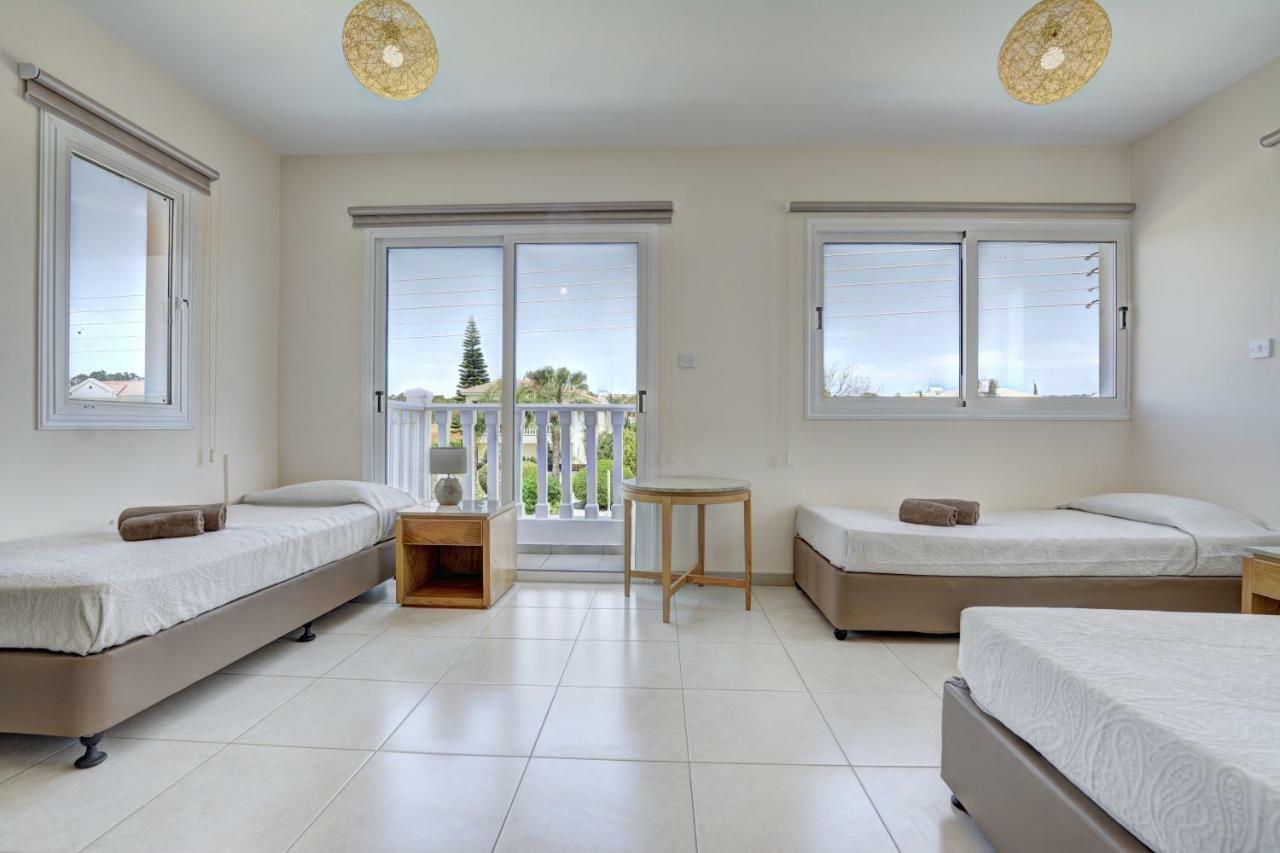 Nissi Palms Villa Ayia Napa Bagian luar foto
