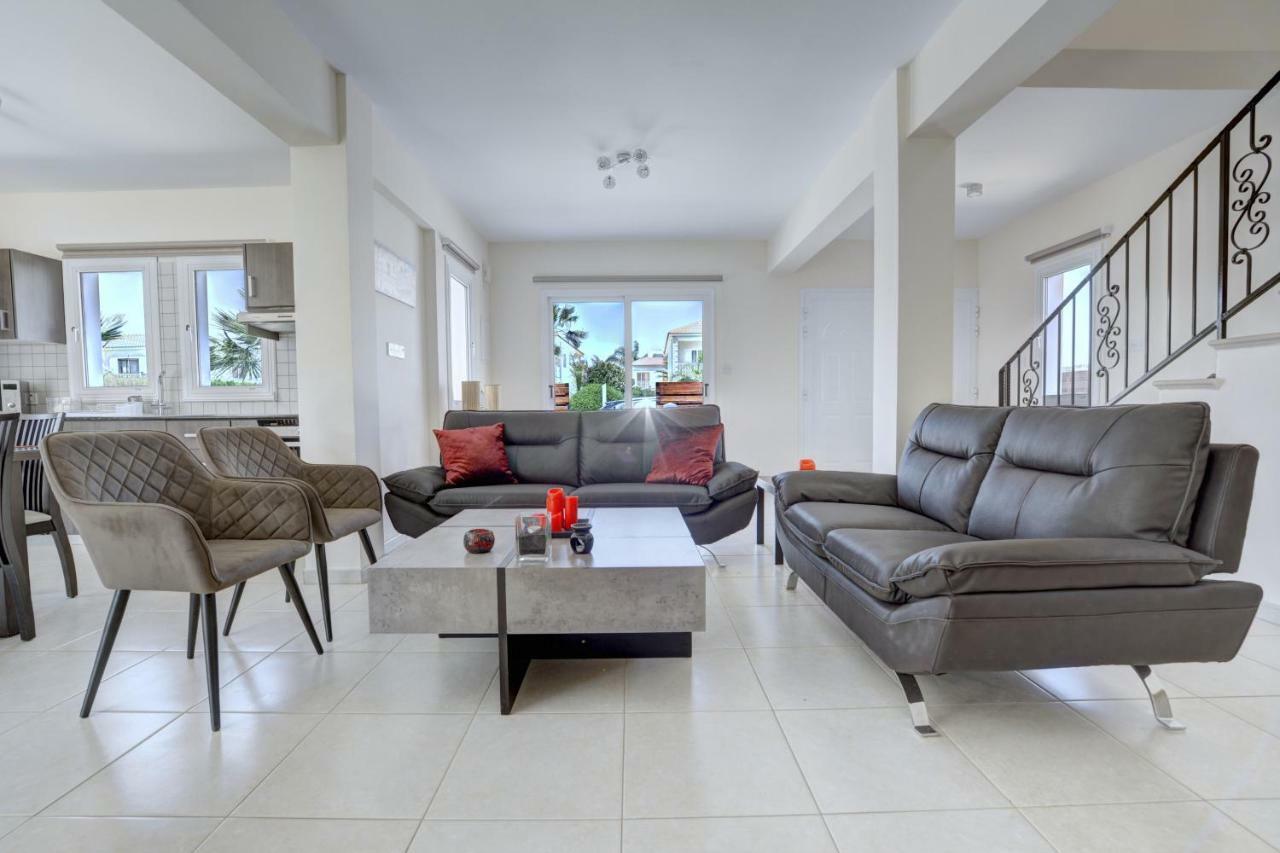 Nissi Palms Villa Ayia Napa Bagian luar foto