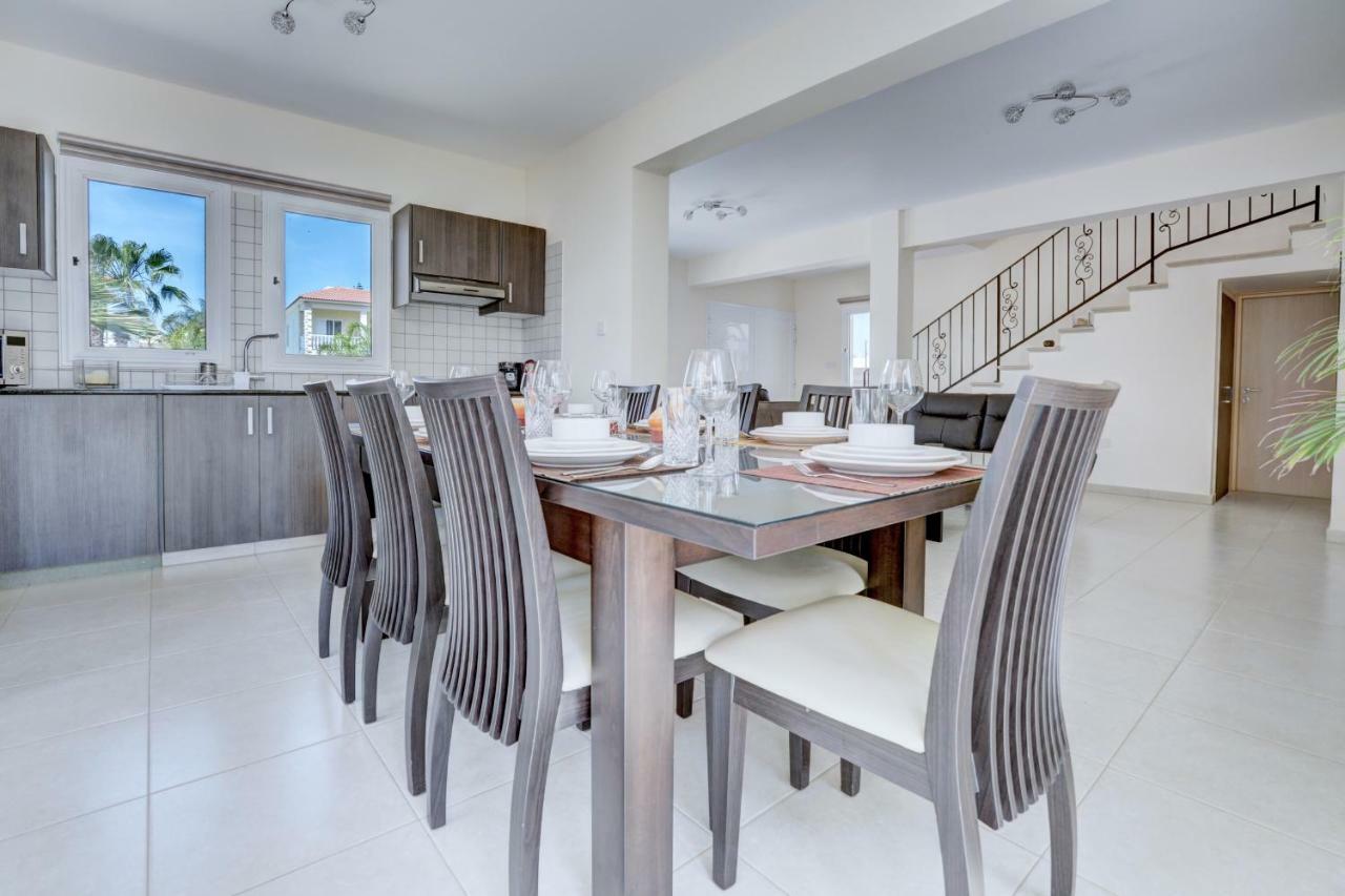 Nissi Palms Villa Ayia Napa Bagian luar foto