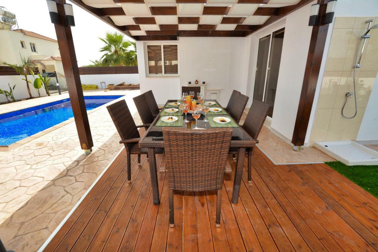 Nissi Palms Villa Ayia Napa Bagian luar foto