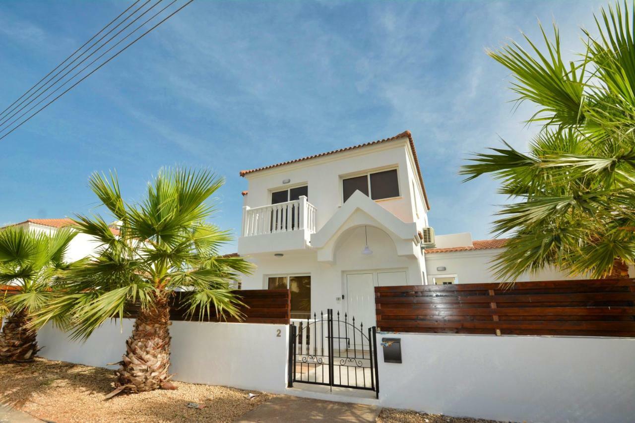 Nissi Palms Villa Ayia Napa Bagian luar foto