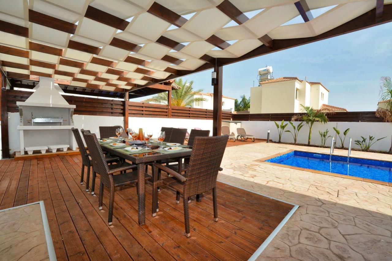 Nissi Palms Villa Ayia Napa Bagian luar foto