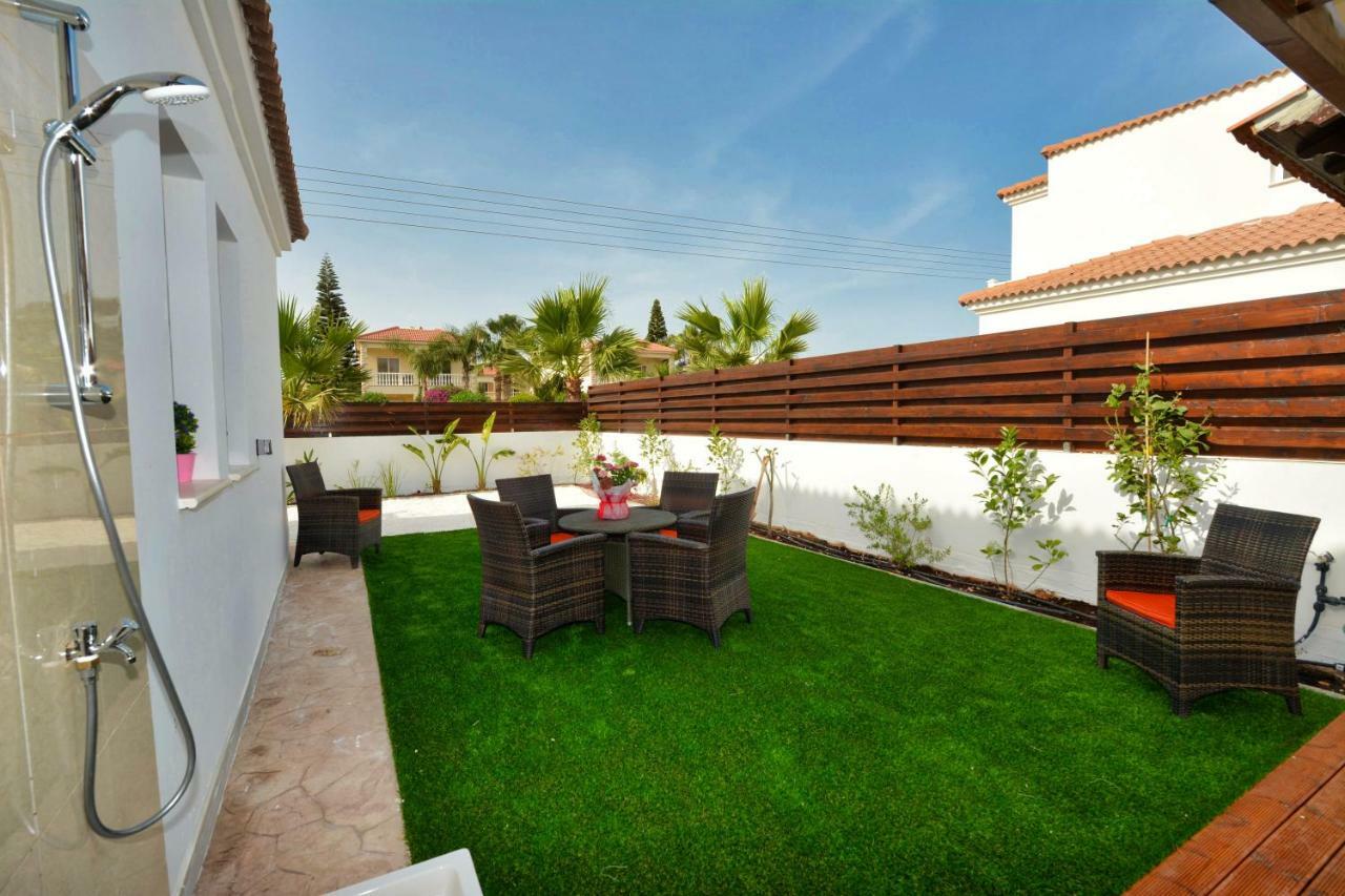 Nissi Palms Villa Ayia Napa Bagian luar foto